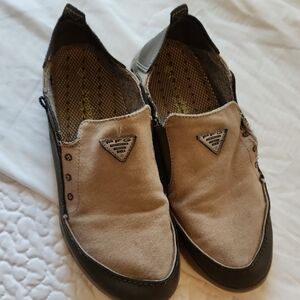 Columbia Tan and Black Slip-On Loafers